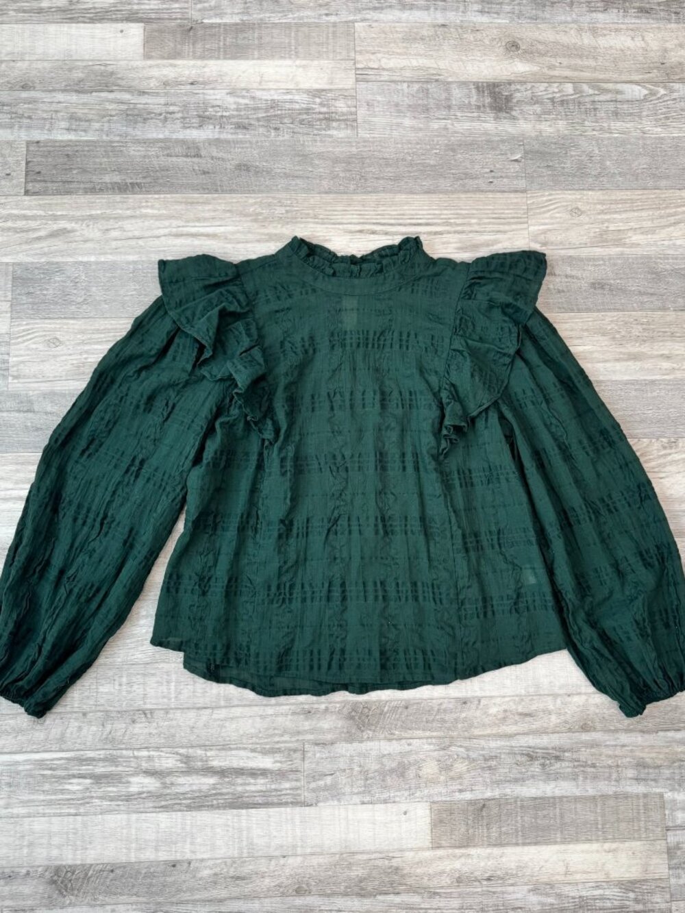 ANA green long sleeve ruffled blouse high neck lightweight size large G48